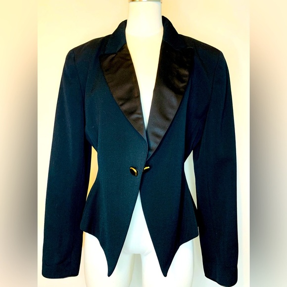 Vintage Christian Dior “The Suit” Women’s Black Tuxedo Blazer size 6! - Picture 1 of 13